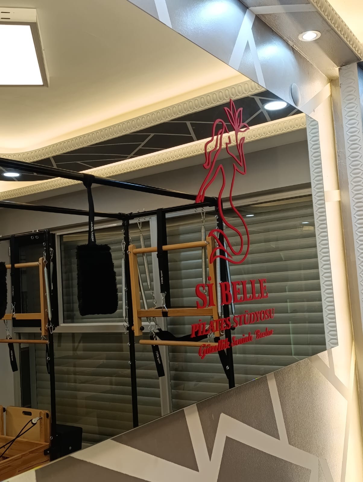 Mamak Reformer Pilates - 27